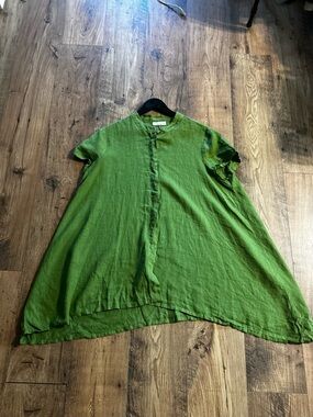 bryn Walker Green Linen A-Line Tunic Top Size Womens M but fits very loose